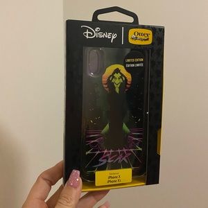 Otter box iPhone X/XS SCAR VILLAINS CASE